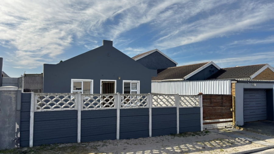 2 Bedroom Property for Sale in Colorado Park Western Cape